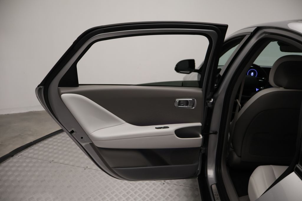 Thumbnail: 2025 Hyundai Ioniq 6 - 21