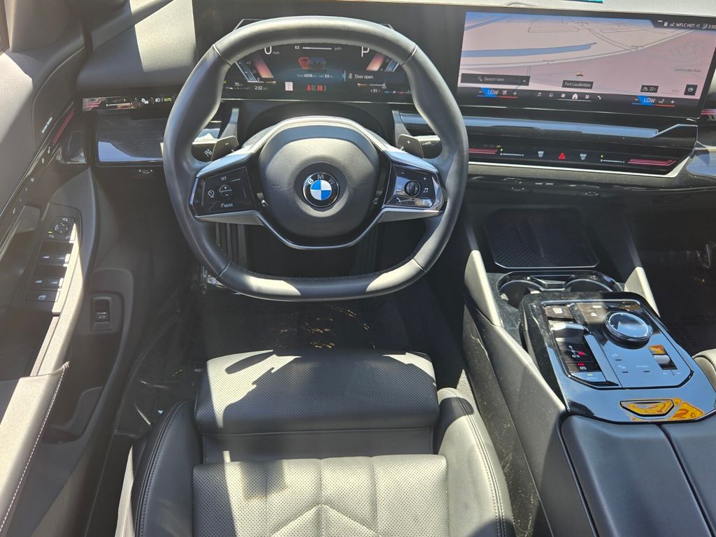 2025 BMW 530i - $34,685