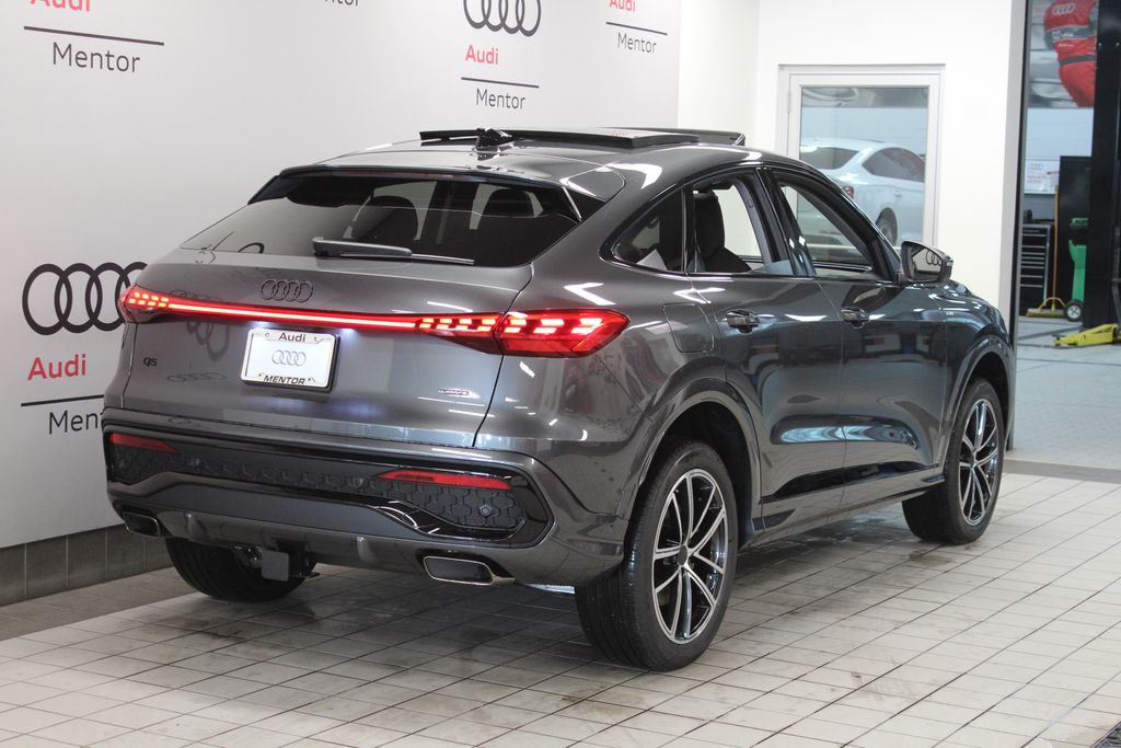 Thumbnail: 2026 Audi Q5 - 6