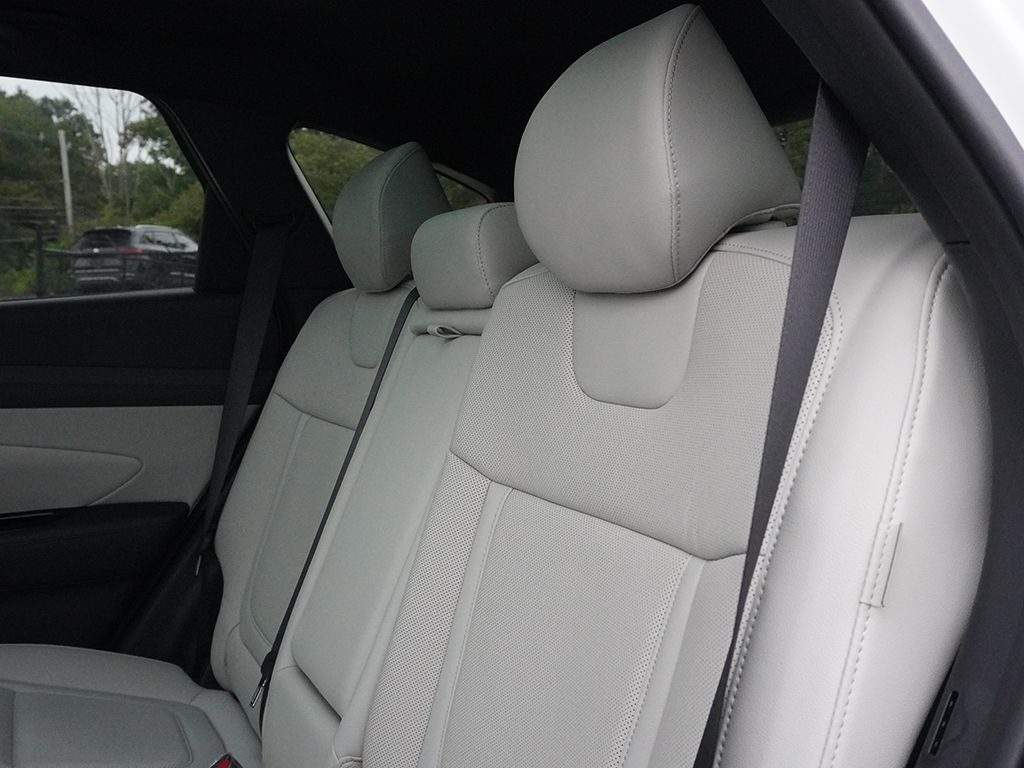 Used 2025 White Hyundai Limited image 40