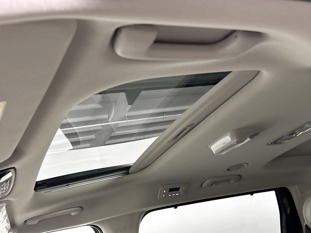 2025 Kia Carnival Hybrid SX Prestige