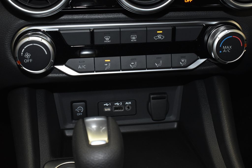 Thumbnail: 2025 Nissan Sentra - 20