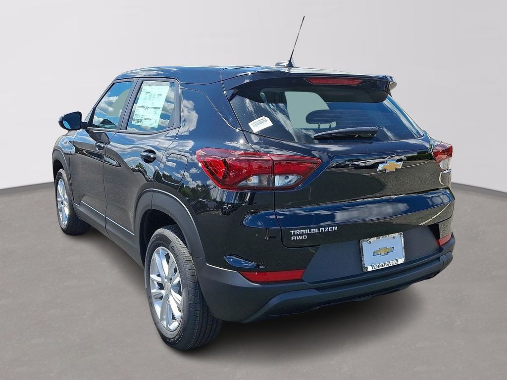 Thumbnail: 2026 Chevrolet TrailBlazer - 3