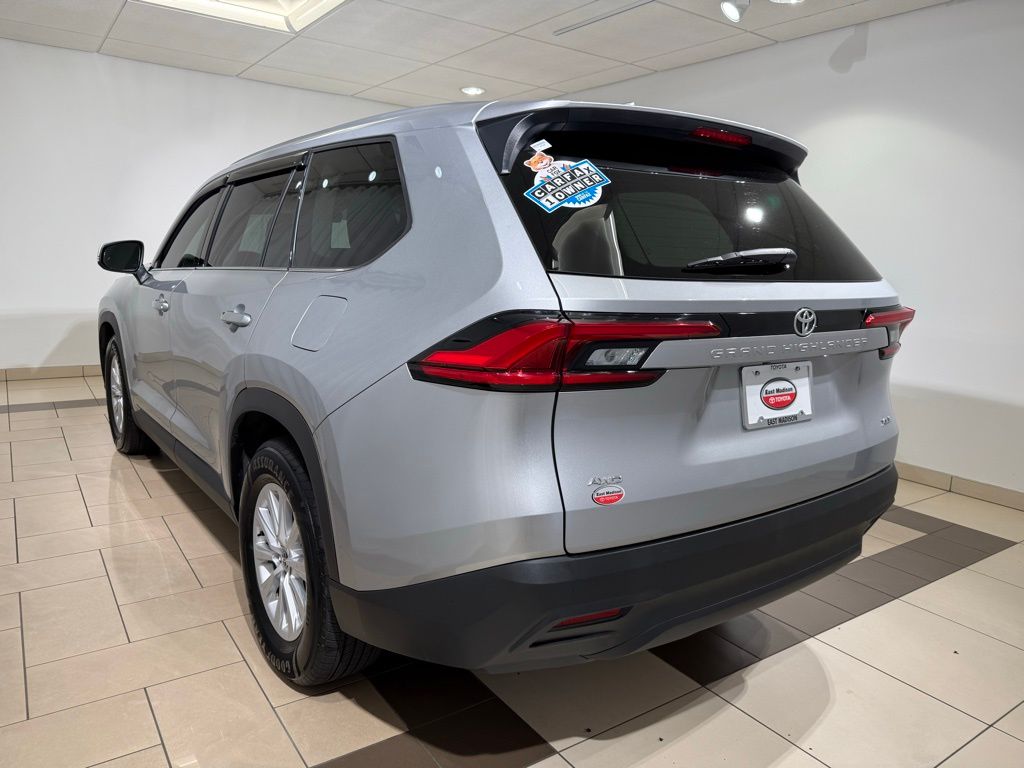 Thumbnail: 2024 Toyota Grand Highlander - 3