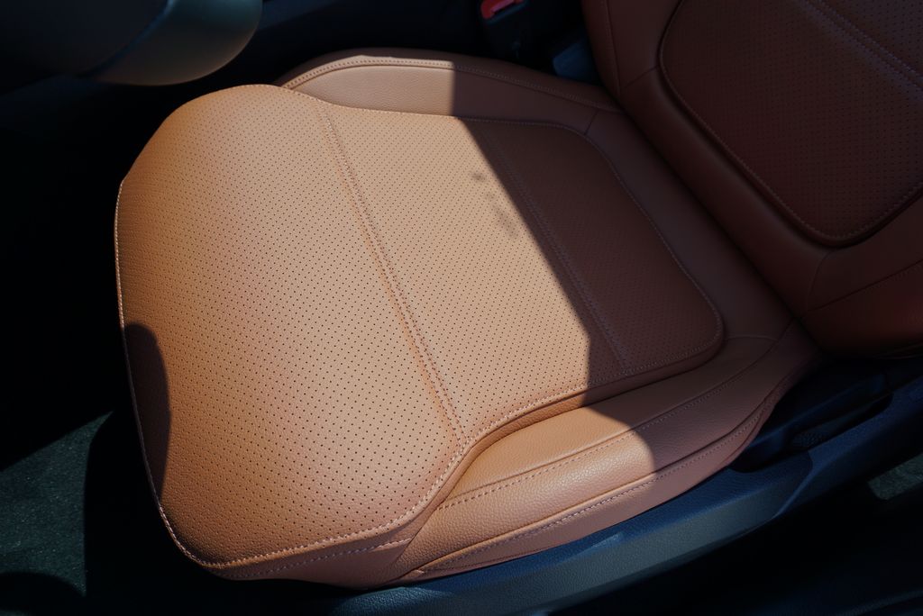 Thumbnail: 2026 Mercedes-Benz GLC - 29