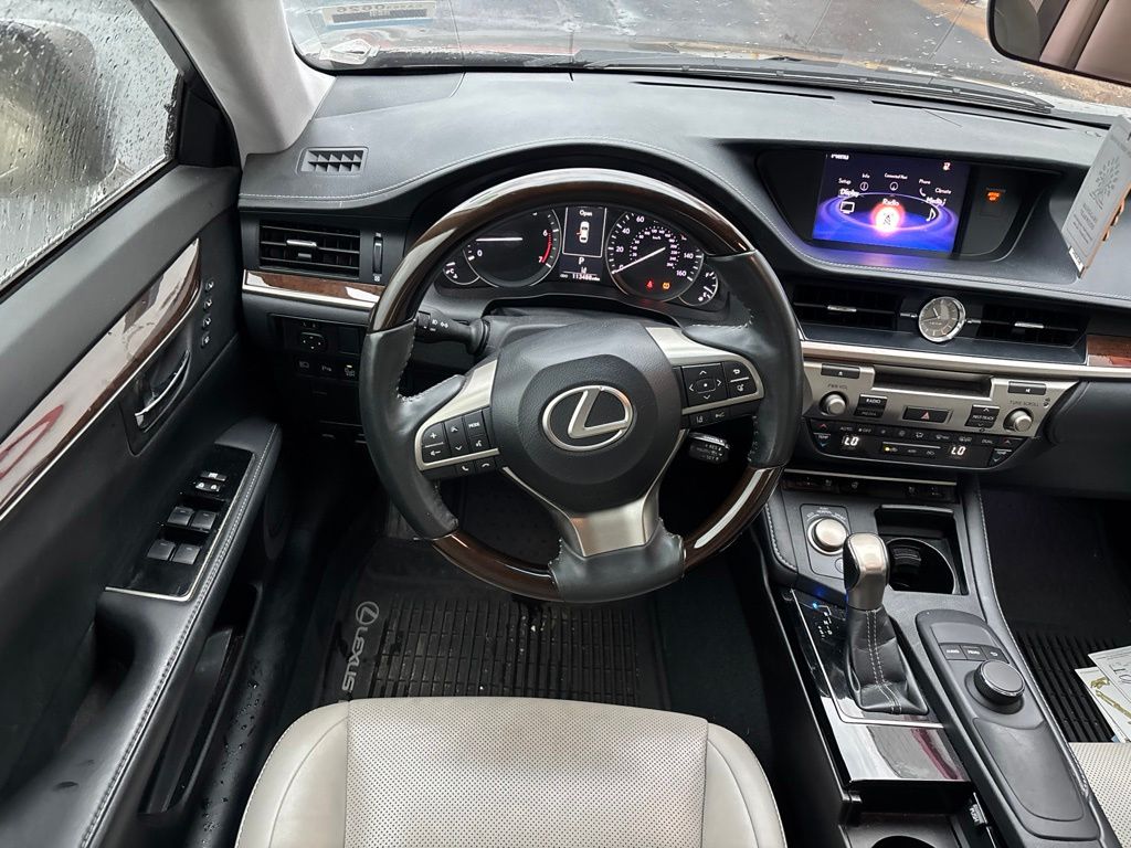 Used 2017 Lexus ES Sedan