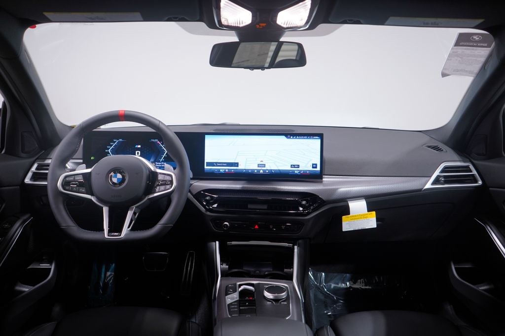 Thumbnail: 2026 BMW 3 Series - 10