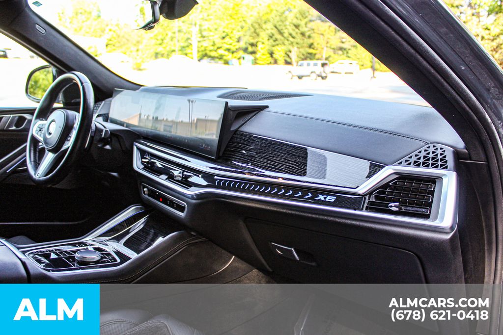 Used 2024 Gray BMW xDrive40i image 24
