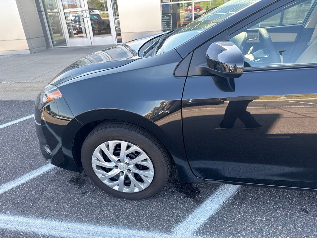 2019 Black Sand Pearl Toyota Corolla LE w/Toyota Safety Sense FWD Sedan