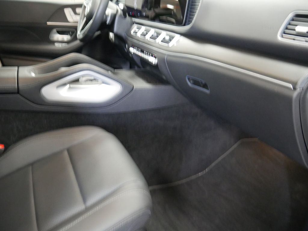 Thumbnail: 2024 Mercedes-Benz GLE - 29