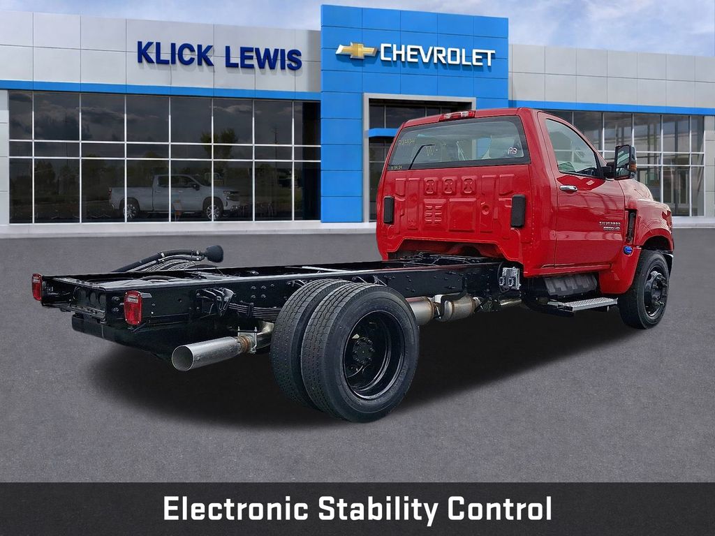 2024 Chevrolet Silverado 5500HD 1LT - 3
