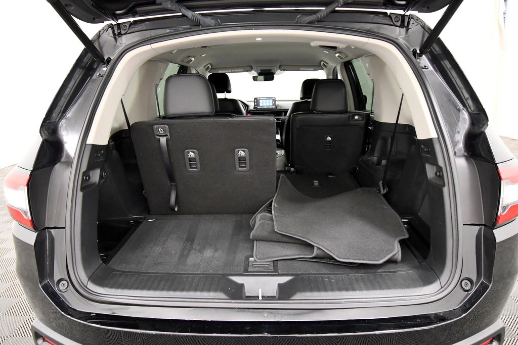 Used 2025 Honda Pilot SUV