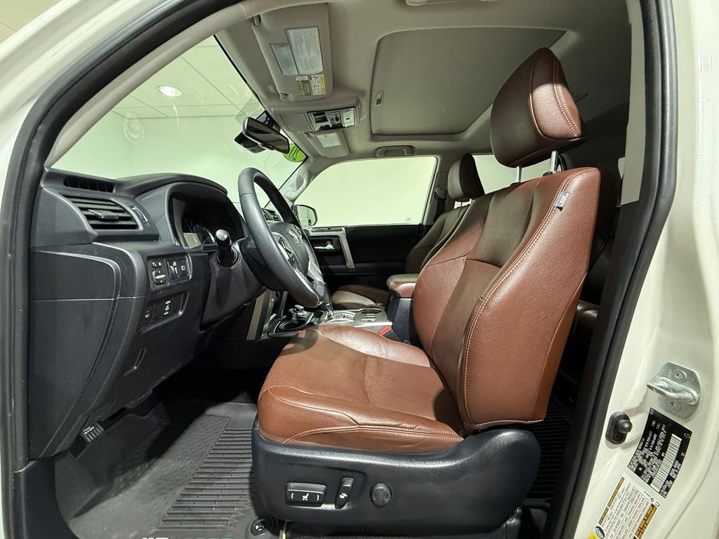 Thumbnail: 2020 Toyota 4Runner - 13