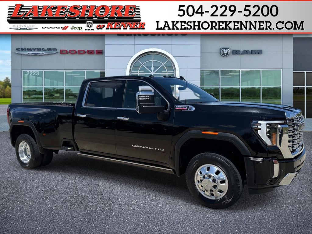 Onyx Black 2025 GMC Sierra 3500HD Denali Crew Cab 4WD Pickup Truck Four-Wheel Drive Automatic