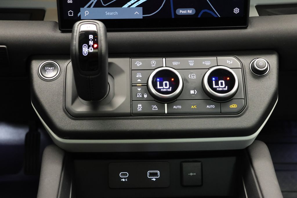 Thumbnail: 2022 Land Rover Defender - 24