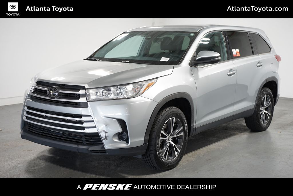 2019 Toyota Highlander LE Hero Image