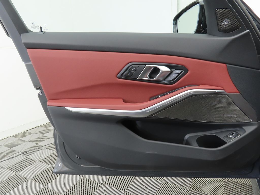 Thumbnail: 2026 BMW 3 Series - 24