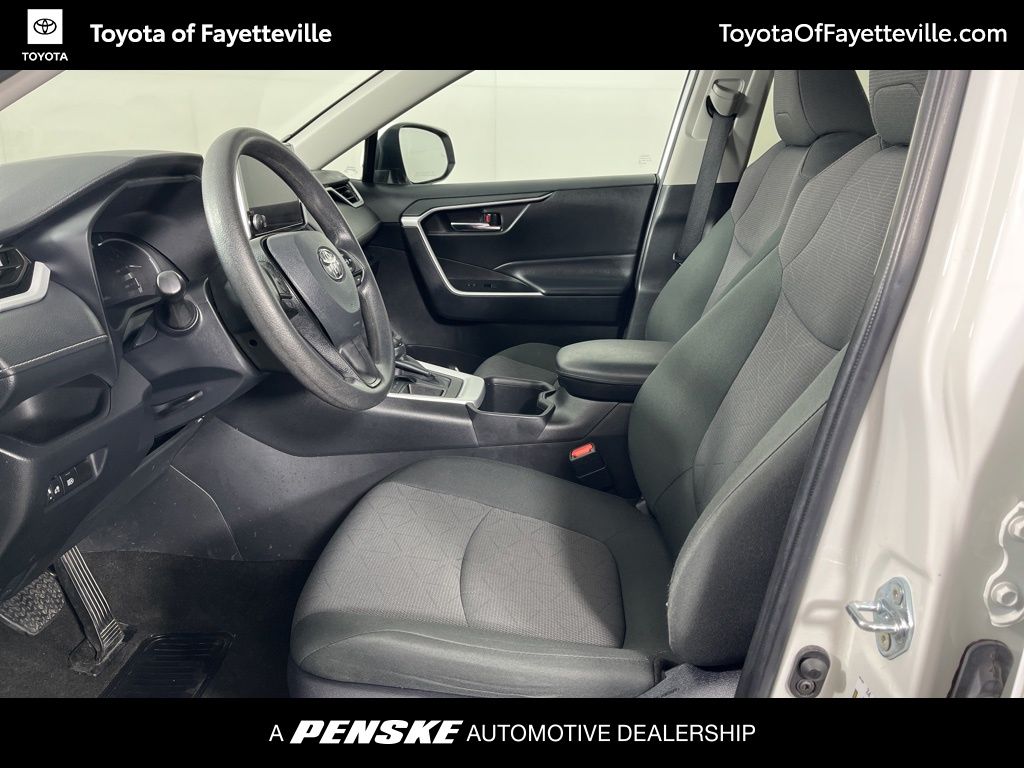 Thumbnail: 2024 Toyota RAV4 - 21