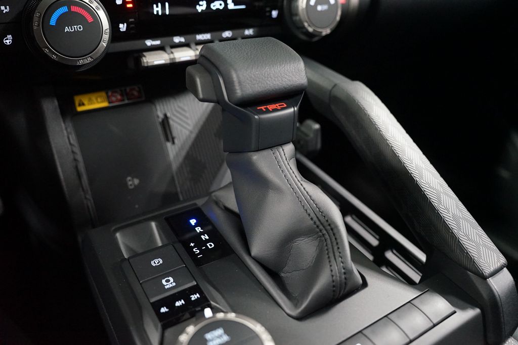 Thumbnail: 2025 Toyota 4Runner - 24