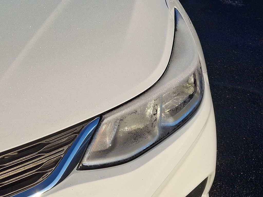 Thumbnail: 2017 Chevrolet Cruze - 9