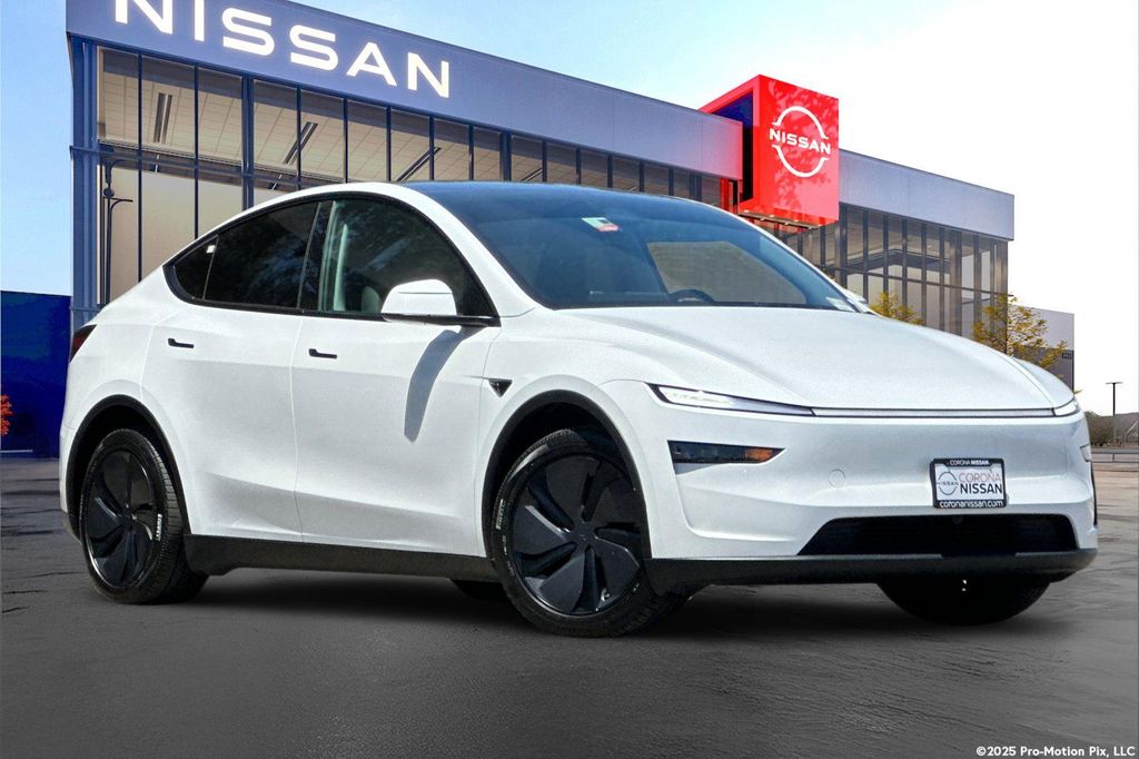 2026 Tesla Model Y Premium All-Wheel Drive's photo