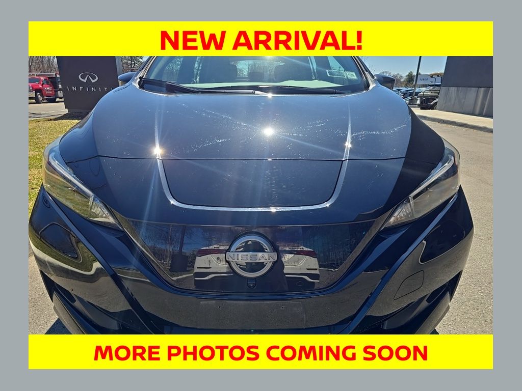 Super Black 2024 Nissan LEAF SV Plus FWD Hatchback Front-Wheel Drive Automatic