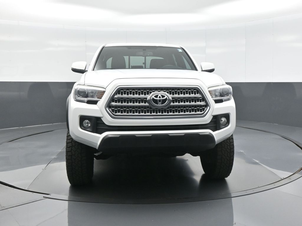 Used 2016 Toyota Tacoma TRD Off-Road with VIN 3TMDZ5BN9GM010482 for sale in Kansas City