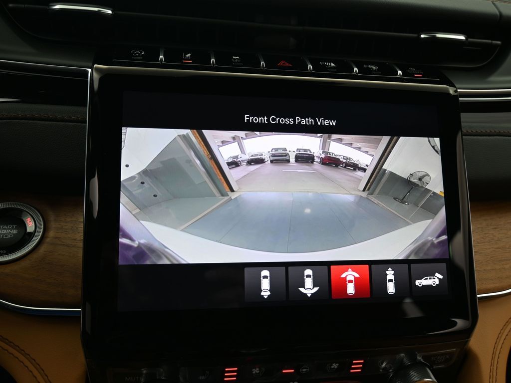 New 2025 Silver Zynith Jeep Summit image 25