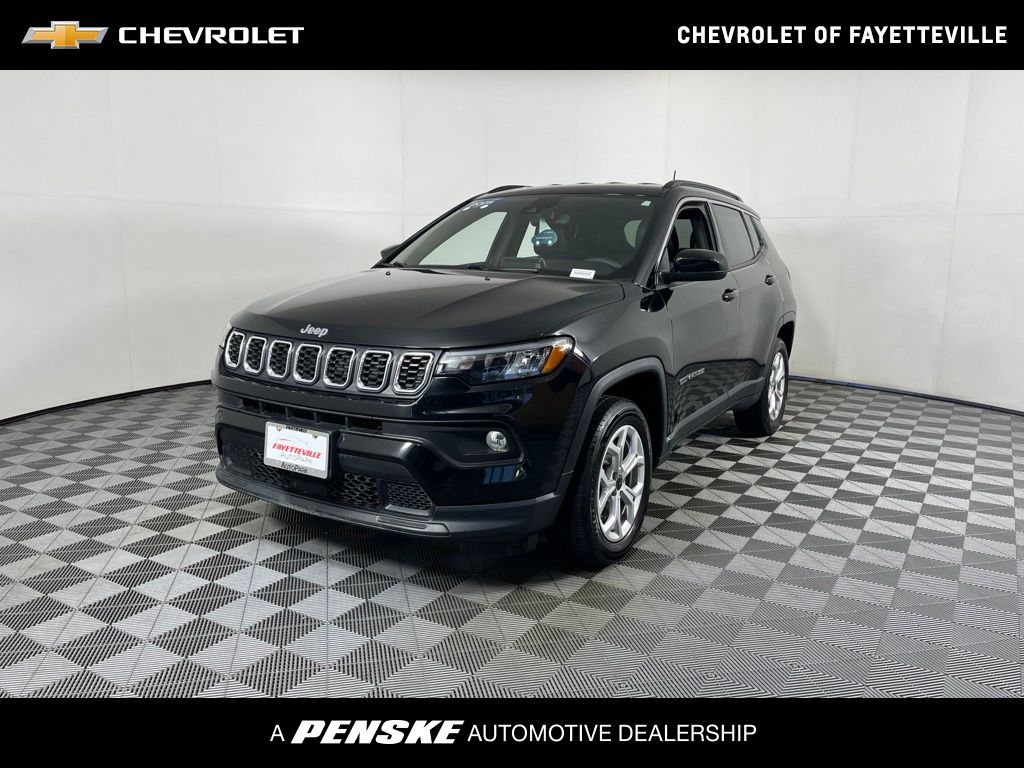Diamond Black Crystal Pearlcoat 2025 Jeep Compass SUV / Crossover Four-Wheel Drive 8-Speed Automatic