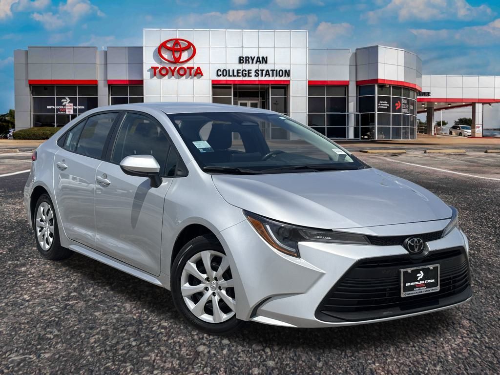 2024 Toyota Corolla LE photo