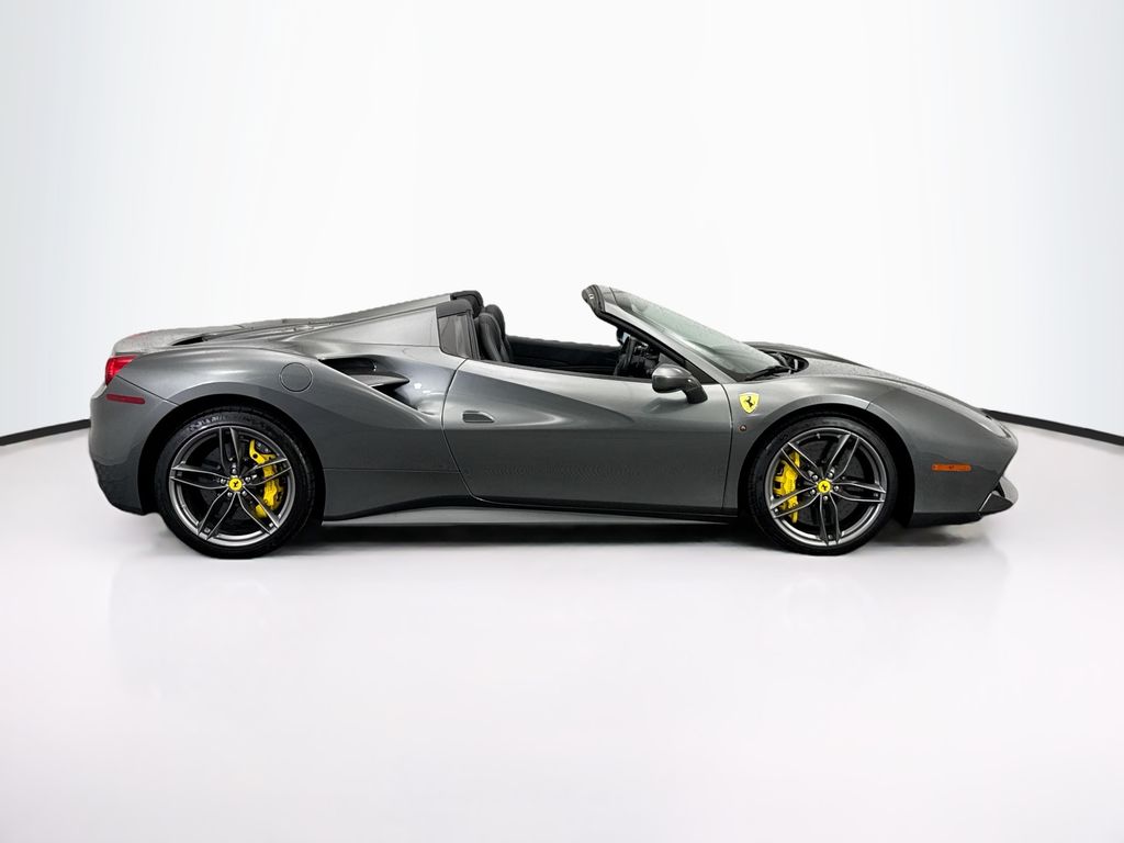 Thumbnail: 2018 Ferrari 488 - 4
