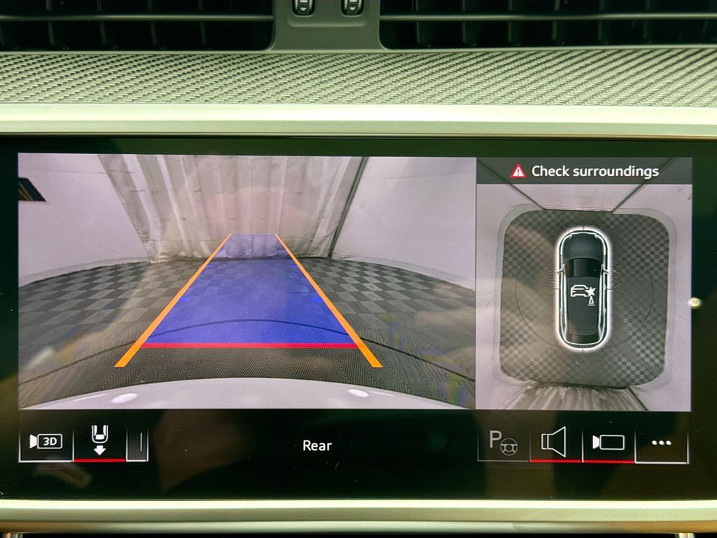 Thumbnail: 2025 Audi RS 6 - 18