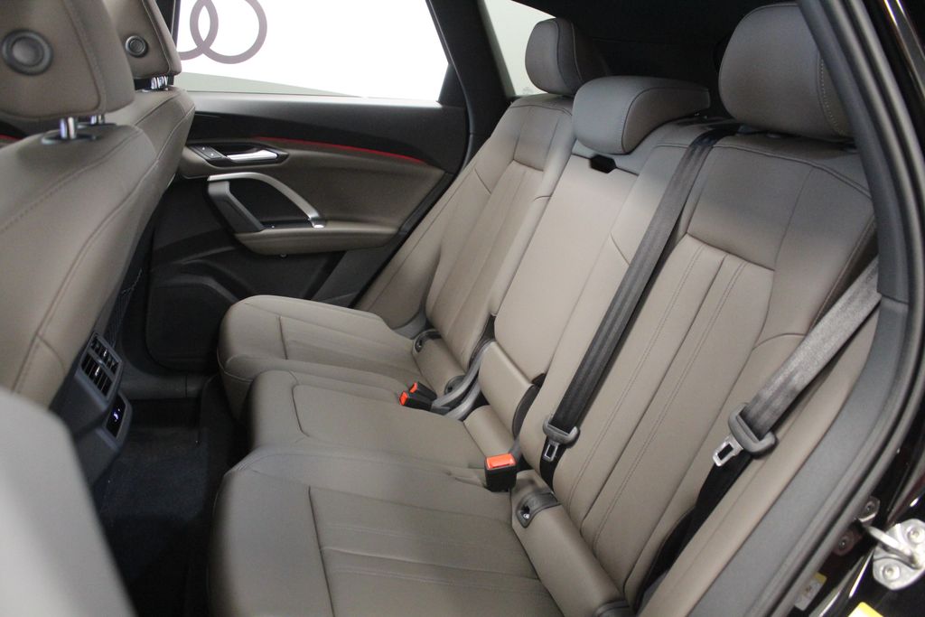 Thumbnail: 2026 Audi Q5 - 32