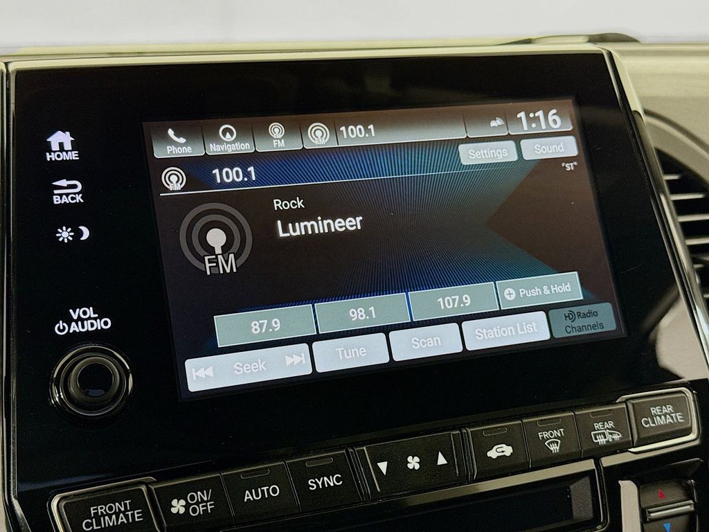 Thumbnail: 2018 Honda Odyssey - 15