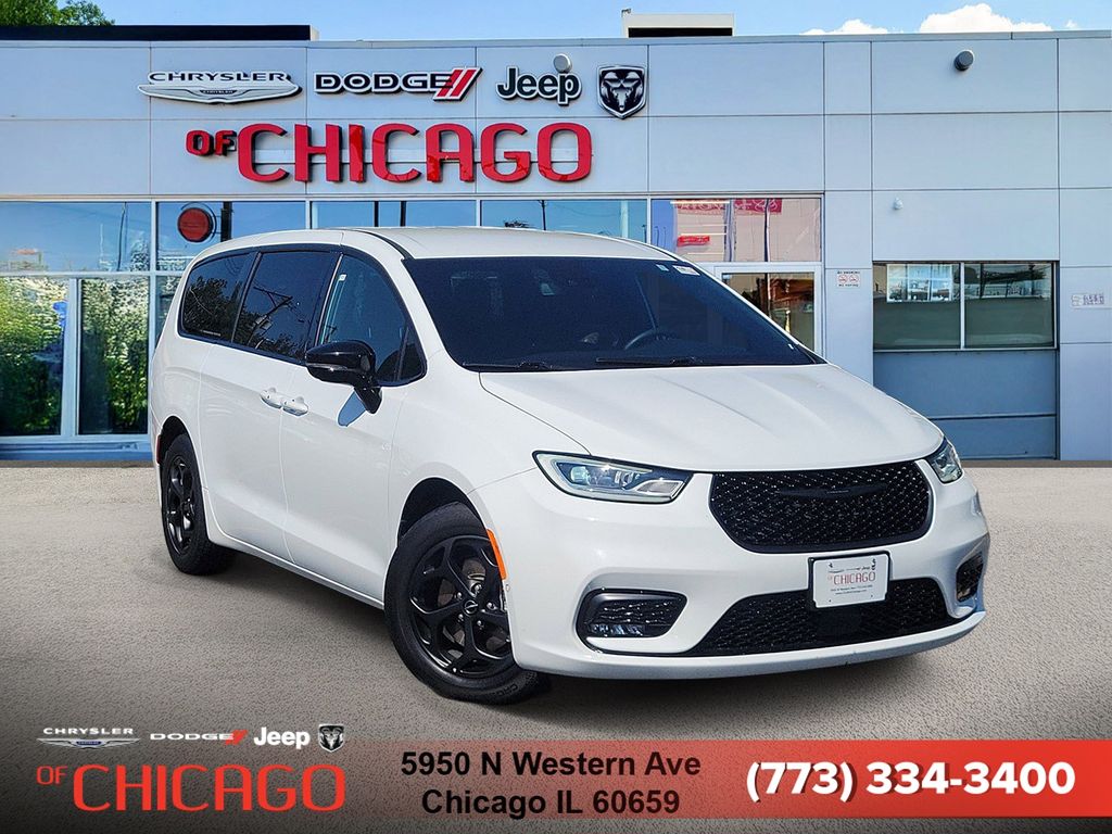Bright White Clearcoat 2024 Chrysler Pacifica Hybrid Minivan Front-Wheel Drive Continuously Variable Transmission