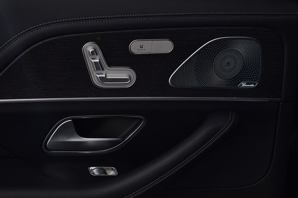Thumbnail: 2020 Mercedes-Benz GLS - 32
