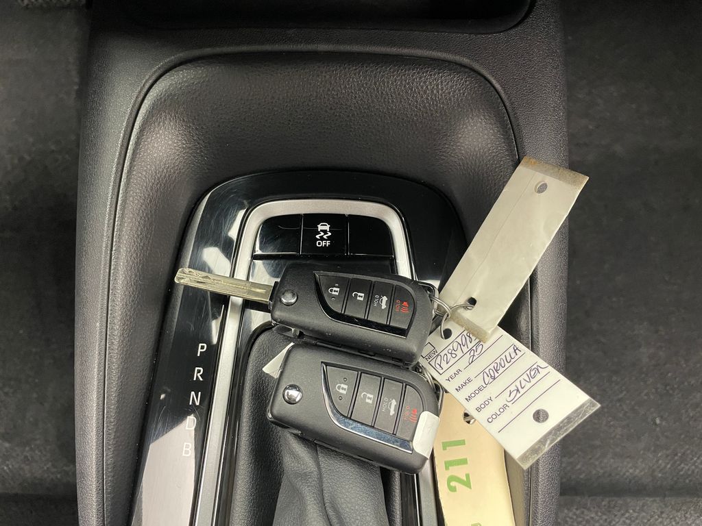 Thumbnail: 2025 Toyota Corolla - 28