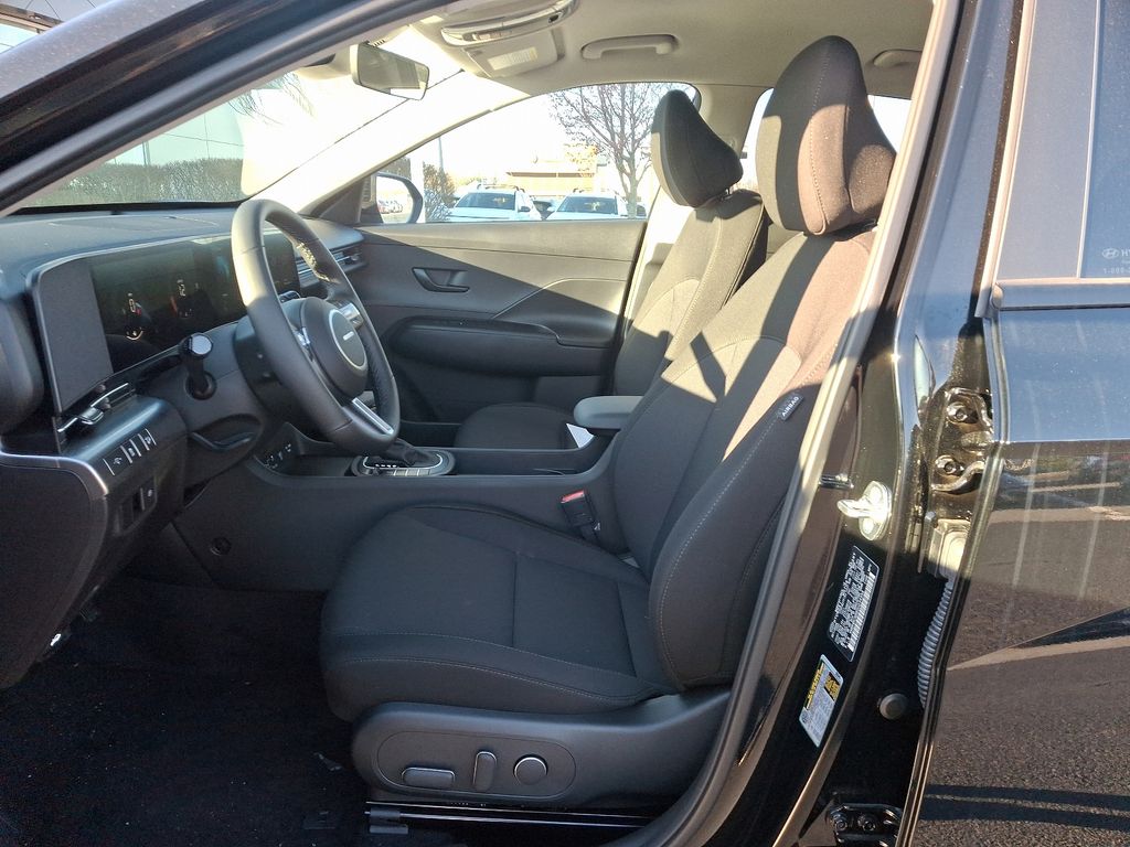 2025 Hyundai Kona SEL 6
