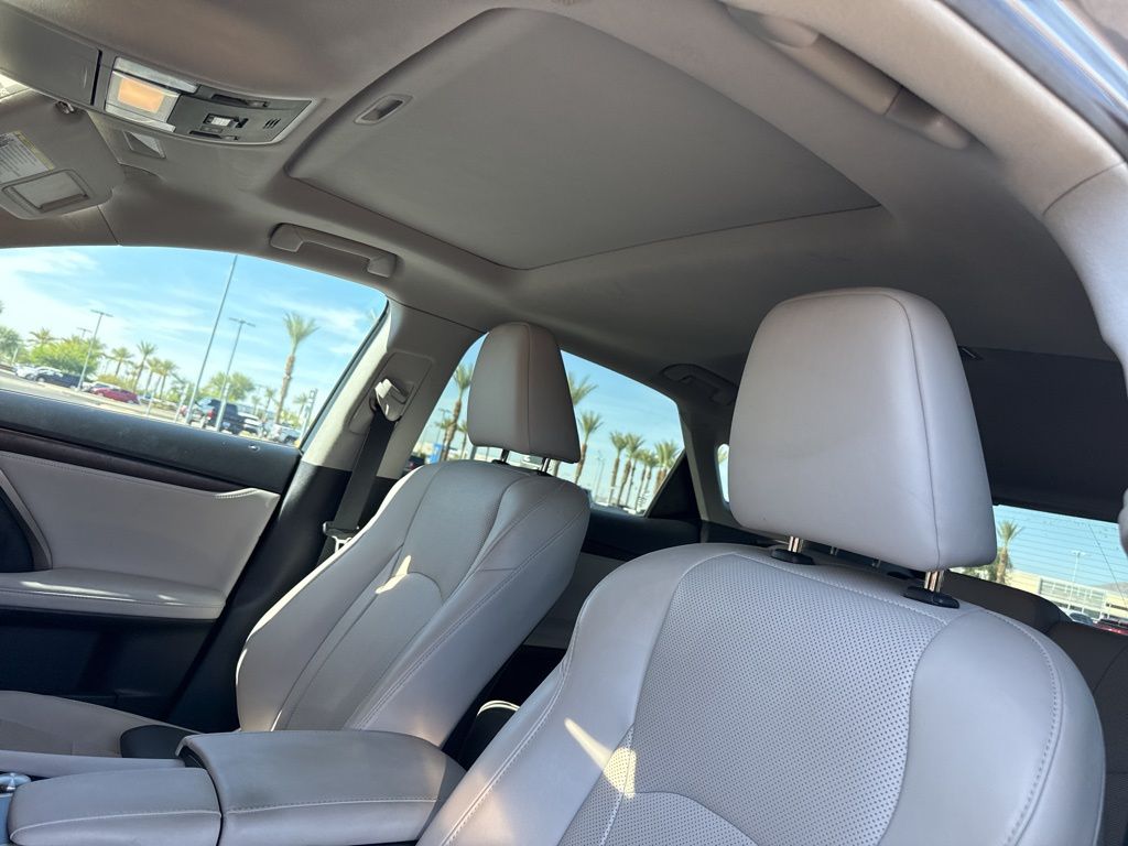 Thumbnail: 2020 Lexus RX - 8