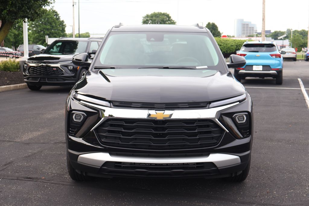 Thumbnail: 2026 Chevrolet TrailBlazer - 2
