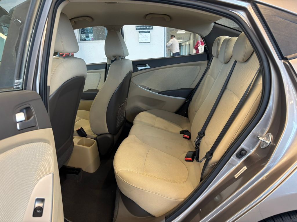 2013 Hyundai Accent GLS