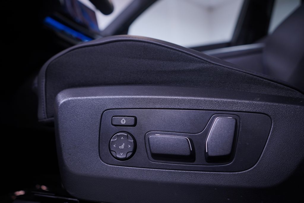 Thumbnail: 2025 BMW X3 - 17