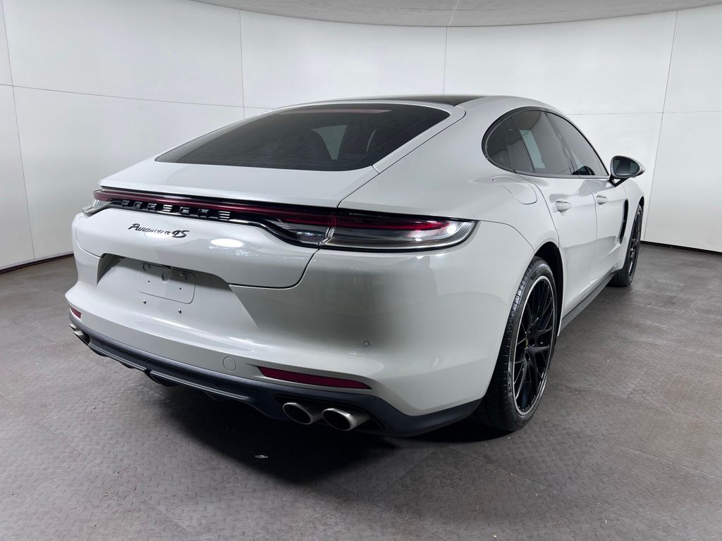 Certified Used 2023  Porsche 4S image 6