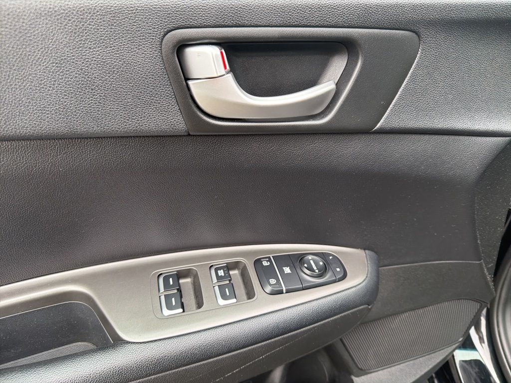 Thumbnail: 2020 Kia Optima - 25