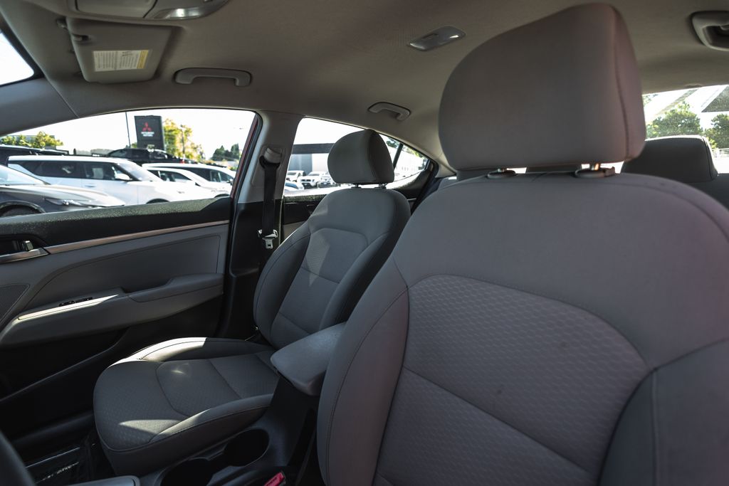 2020 Hyundai Elantra SE thumbnail 17