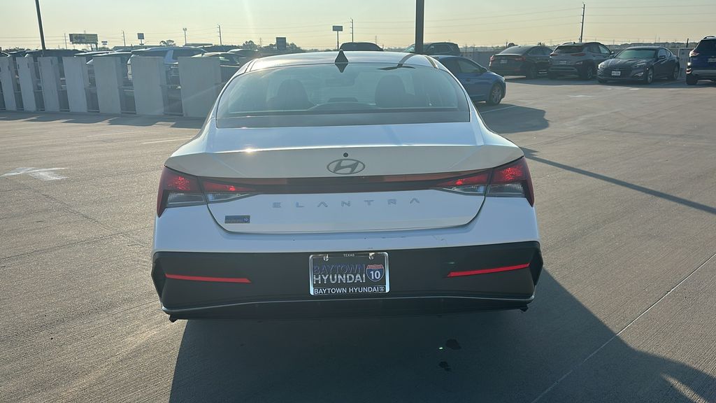 2024 Hyundai Elantra SEL White at Durrett Motor Company