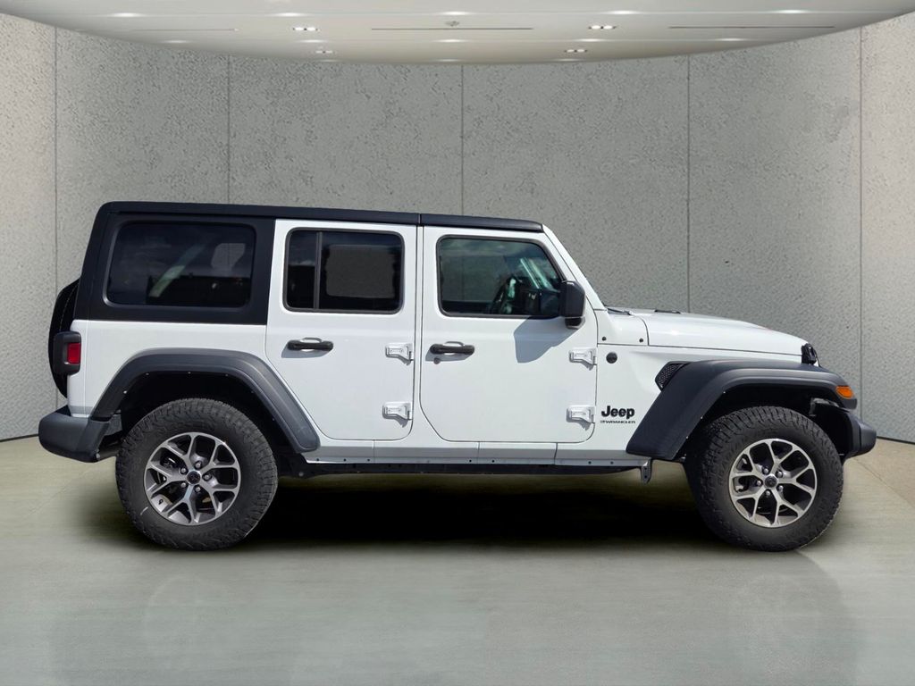 Used 2024 Jeep Wrangler SUV