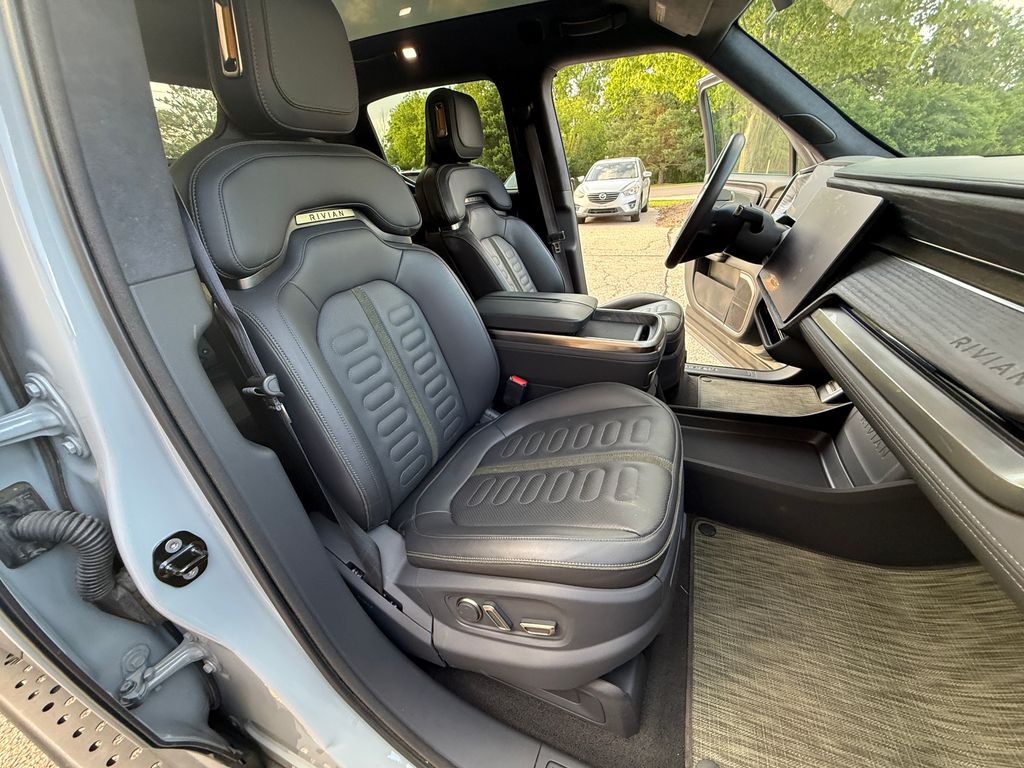 Interior 15