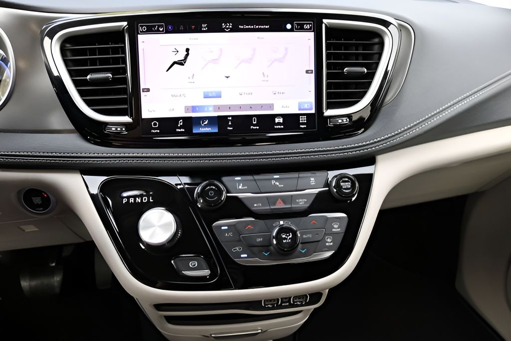 Used Car 2024 Chrysler Pacifica Hybrid  Select For Sale Under $30,000 In Austin, Texas