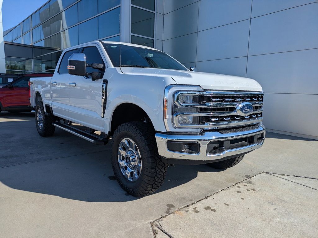 2026 Ford F-350 Super Duty LARIAT